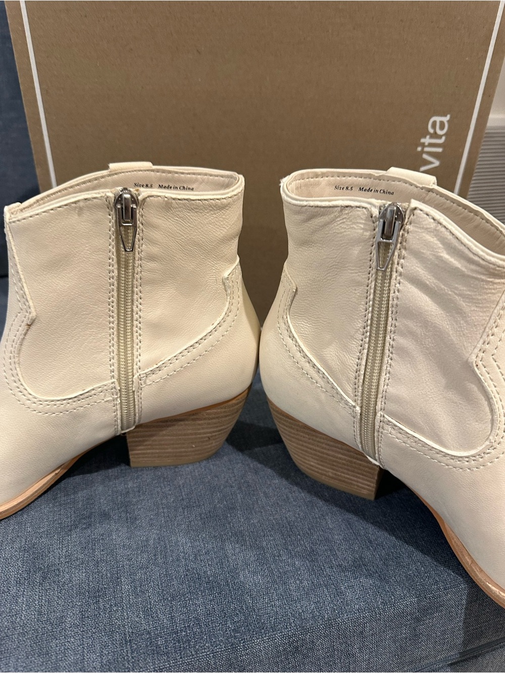 Dolce Vita Cream Leather Ankle Booties with Side Zip - Picture 3 of 8